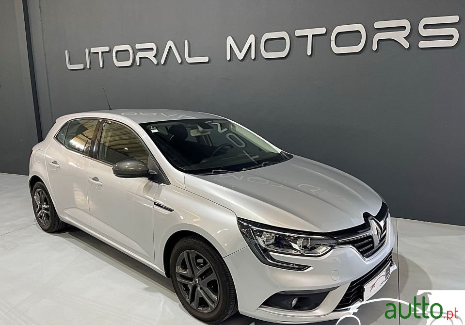 2016' Renault Megane photo #1