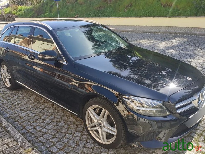 2020' Mercedes-Benz Classe C photo #3