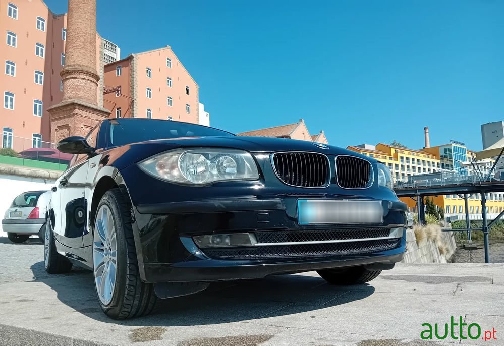 2008' BMW Série 1 D Sport Line photo #1