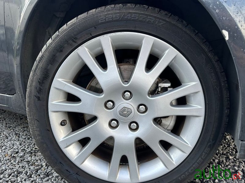 2004' Renault Laguna Break photo #3