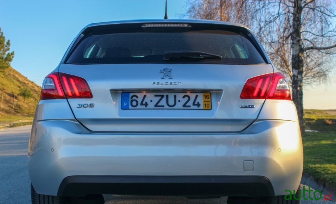 2016' Peugeot 308 photo #5