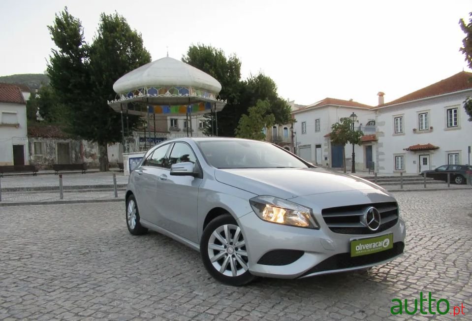2015' Mercedes-Benz A-180 photo #4