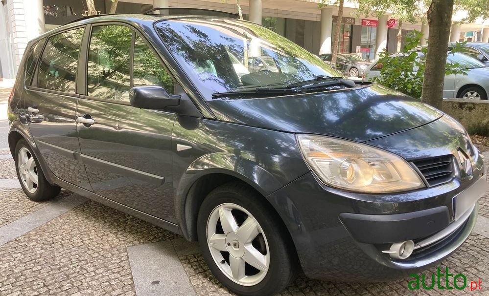 2007' Renault Scenic photo #5