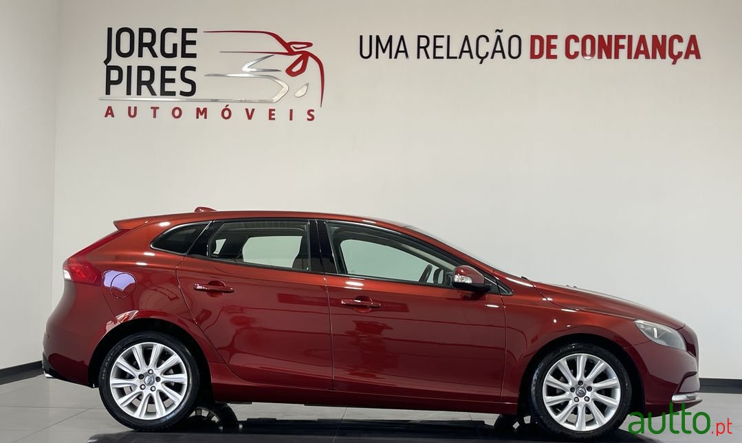 2013' Volvo V40 photo #3