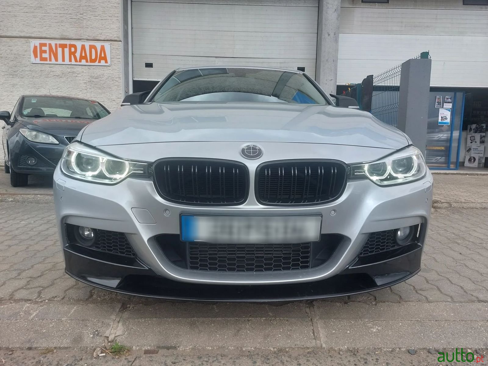 2015' BMW 320 photo #3