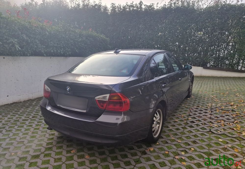 2005' BMW Série 3 D photo #3