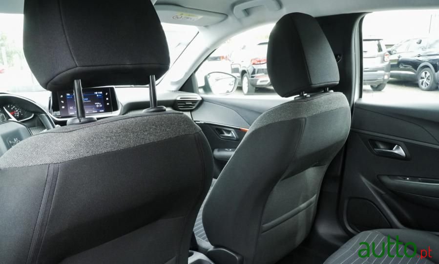 2021' Peugeot 208 photo #5