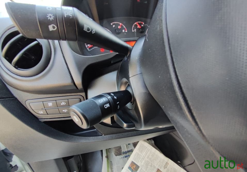 2017' Fiat Fiorino photo #5