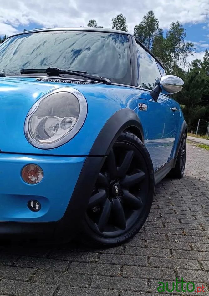 2004' MINI Cooper S 3 Portas photo #6