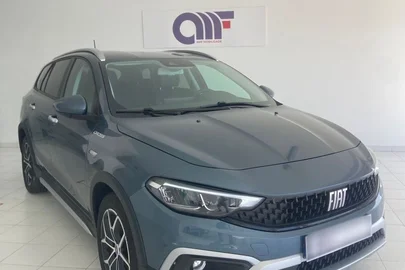 2022' Fiat Tipo Station Wagon Cross