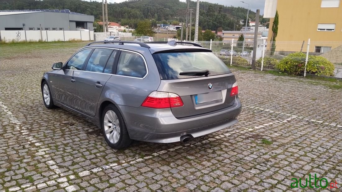 2010' BMW 520 photo #4