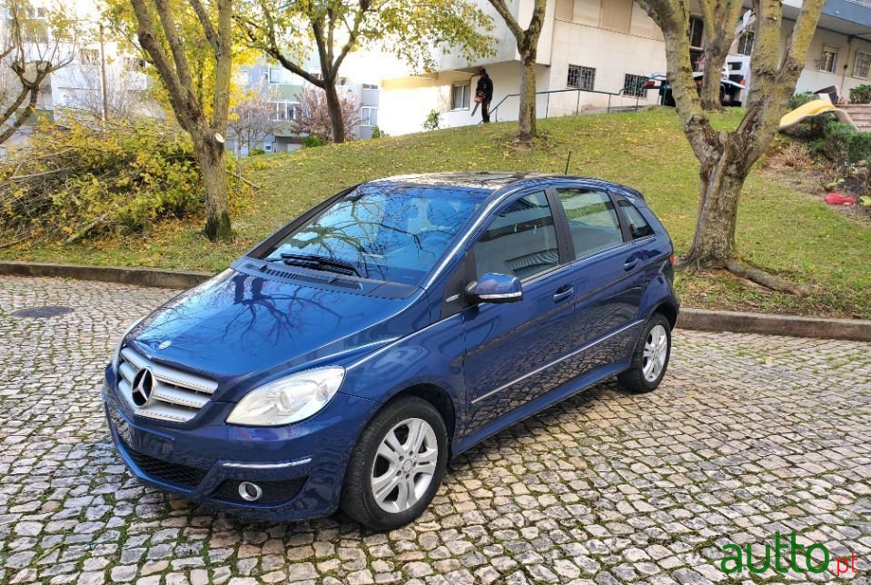 2009' Mercedes-Benz B-170 photo #2