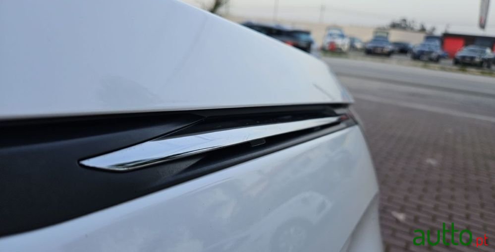 2019' Peugeot 5008 1.5 Bluehdi Active photo #3