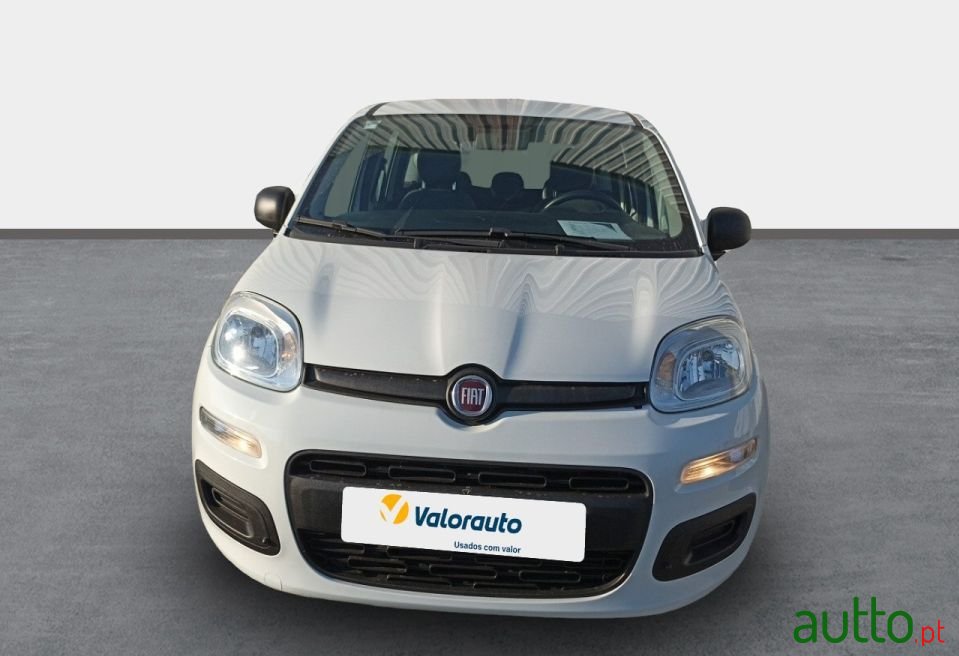 2019' Fiat Panda photo #2