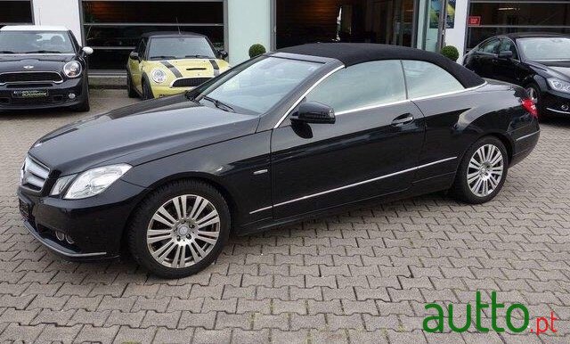 2011' Mercedes-Benz 200E photo #4