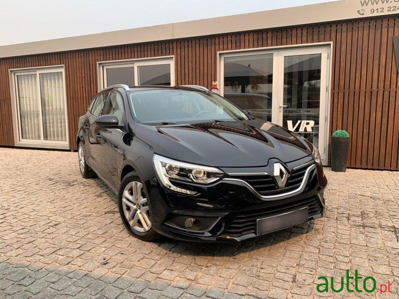 2017' Renault Megane Sport Tourer photo #3