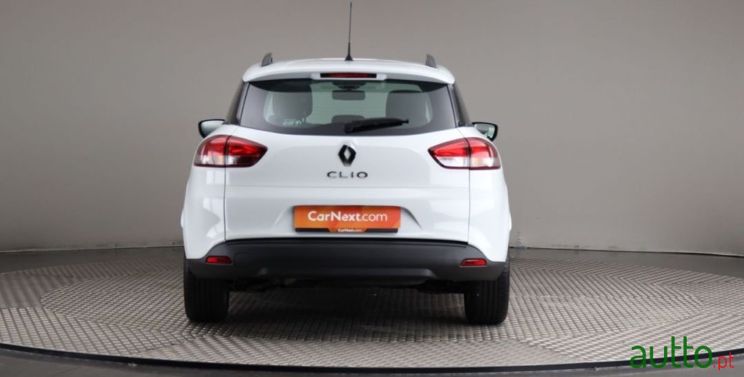 2019' Renault Clio Sport Tourer photo #4