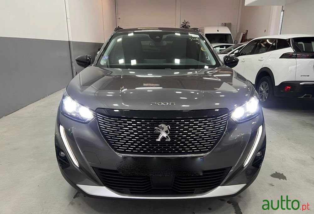 2022' Peugeot 2008 photo #5