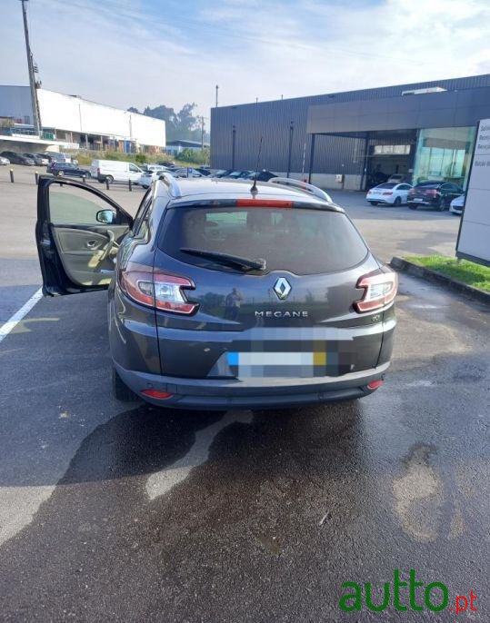 2010' Renault Megane Sport Tourer photo #5