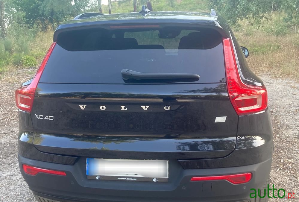 2020' Volvo Xc 40 photo #2