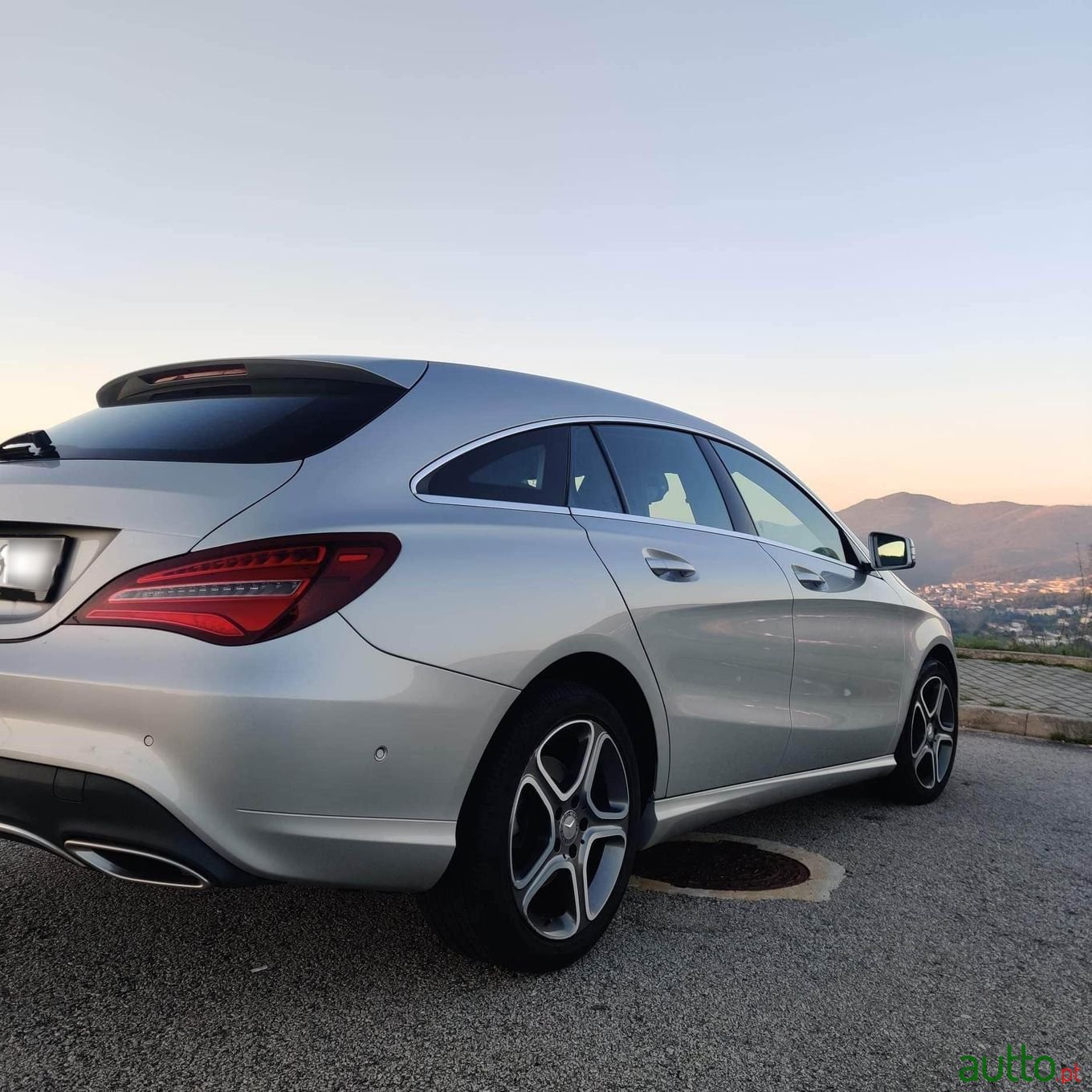 2017' Mercedes-Benz Cla-200 photo #4
