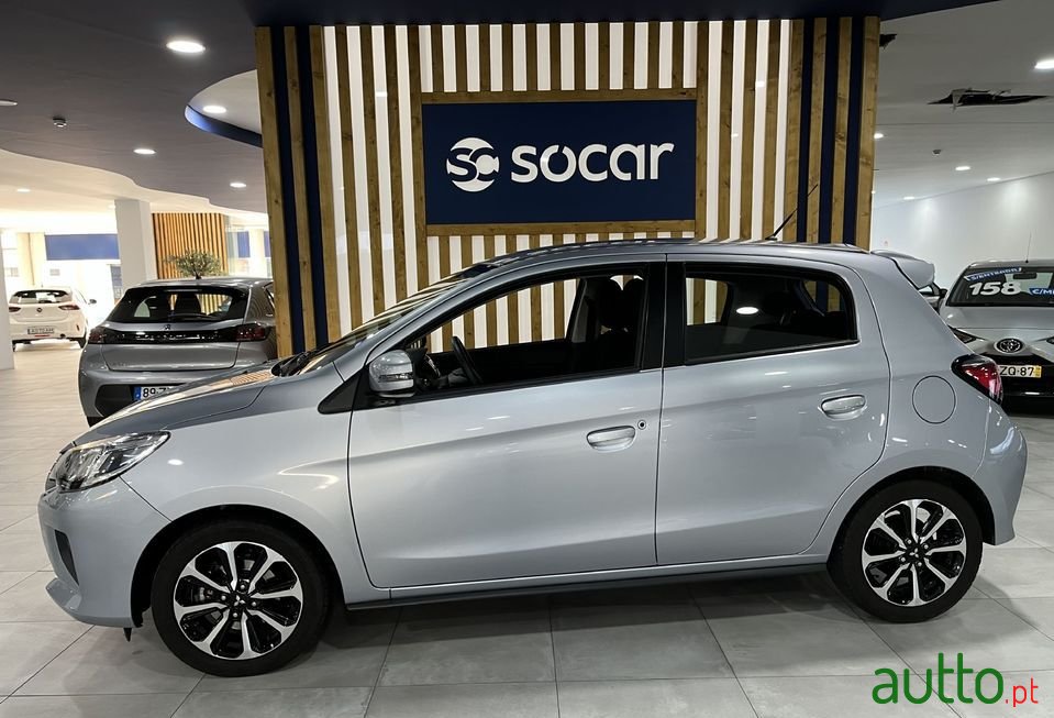 2020' Mitsubishi Space Star photo #2