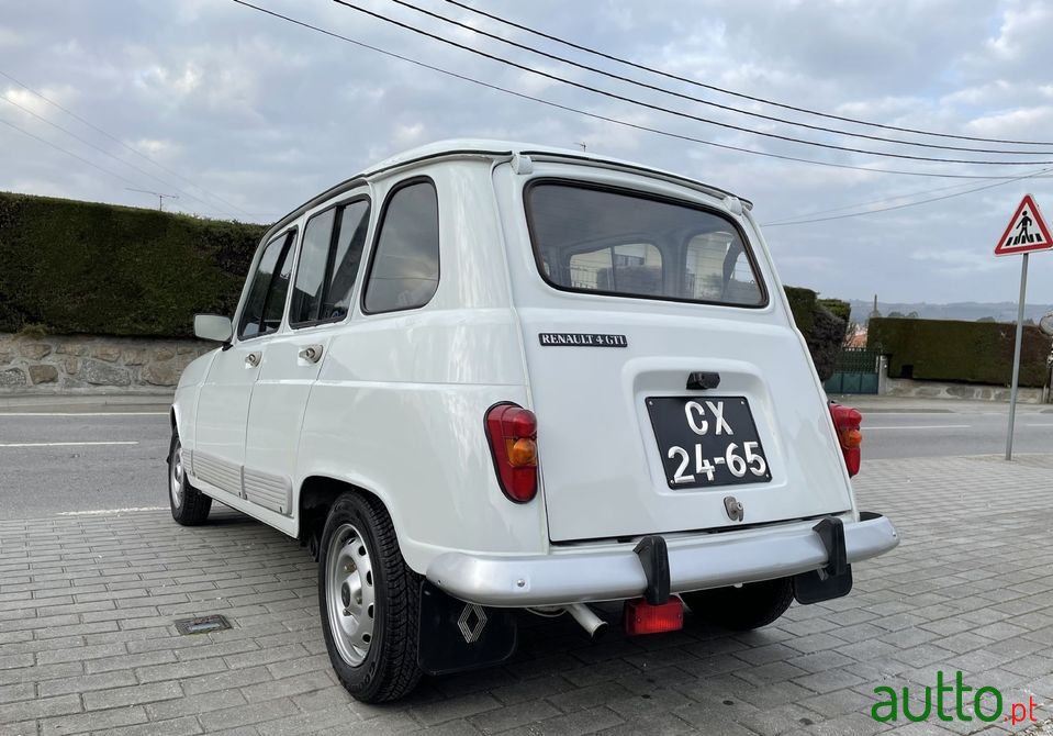 1990' Renault 4 photo #5