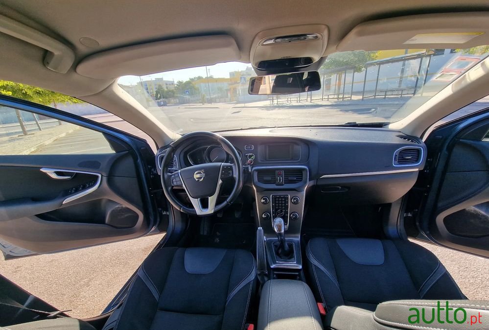 2012' Volvo V40 1.6 D2 Eco Momentum photo #6