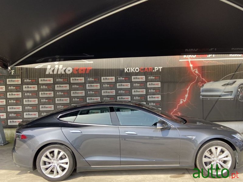 2015' Tesla Model S 85 photo #6