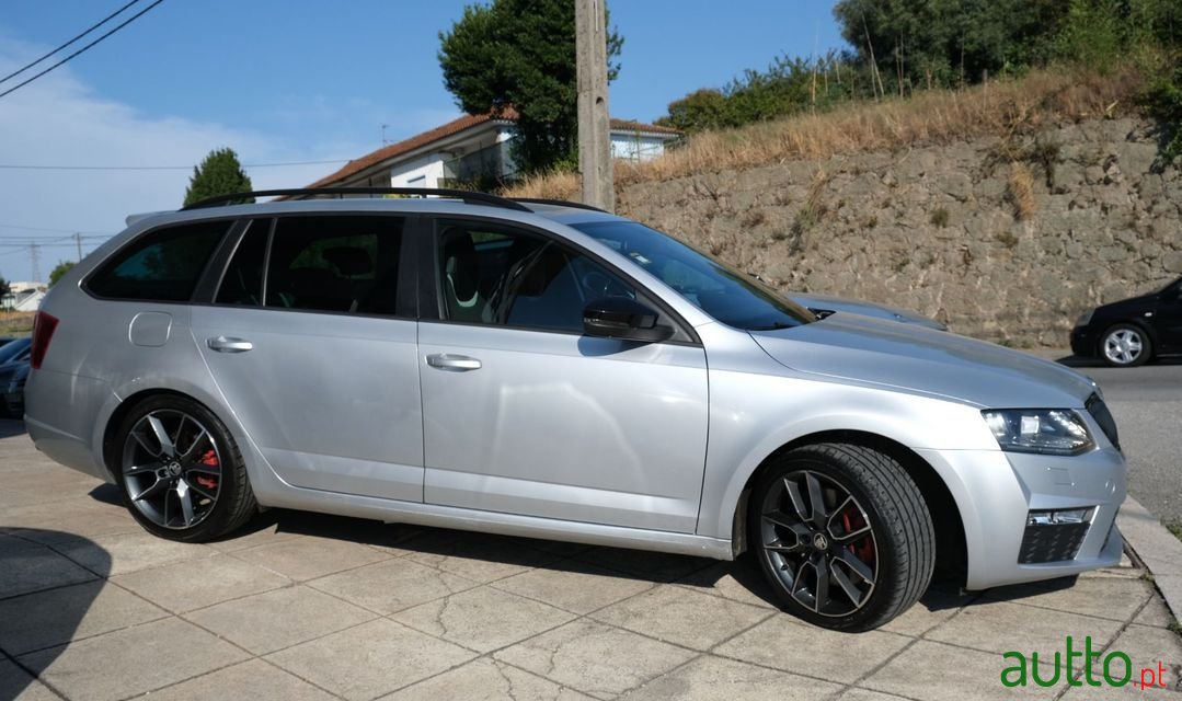 2013' Skoda Octavia Break photo #4