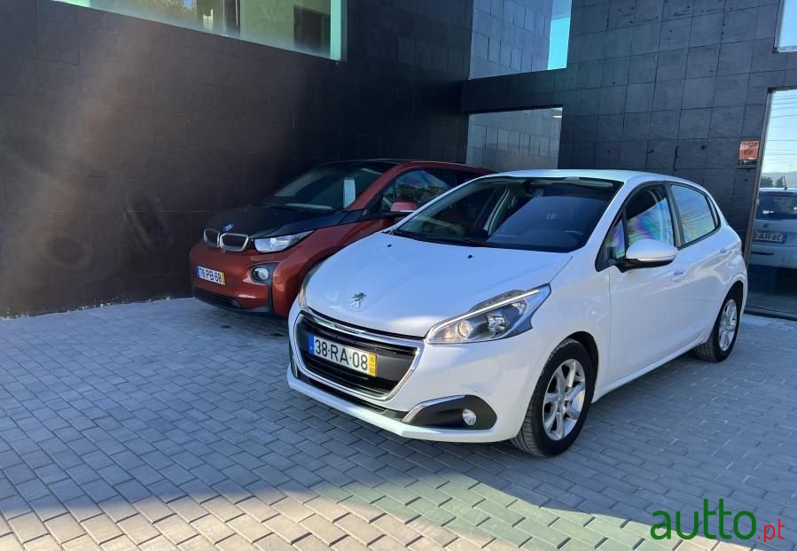 2016' Peugeot 208 photo #3