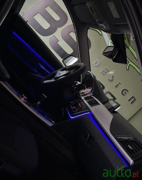 2013' BMW 320 Sport photo #5