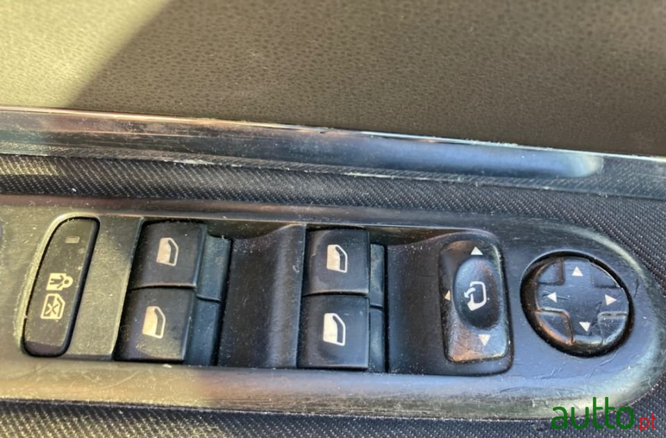 2010' Peugeot 3008 photo #6