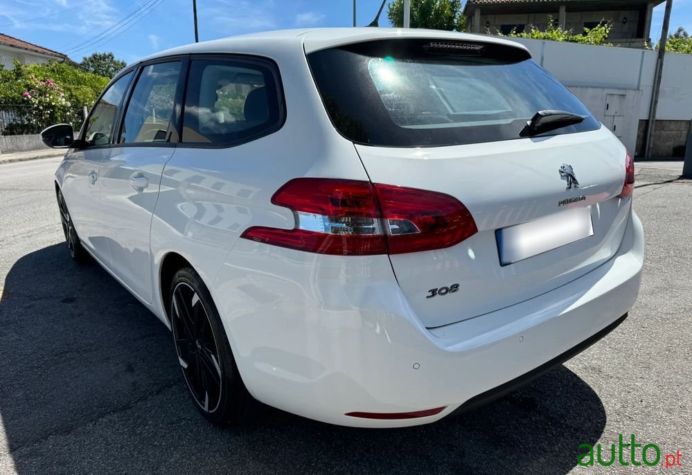 2015' Peugeot 308 Sw photo #5