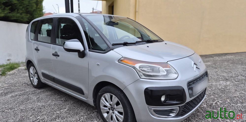 2009' Citroen C3 Picasso 1.4 Vti photo #2