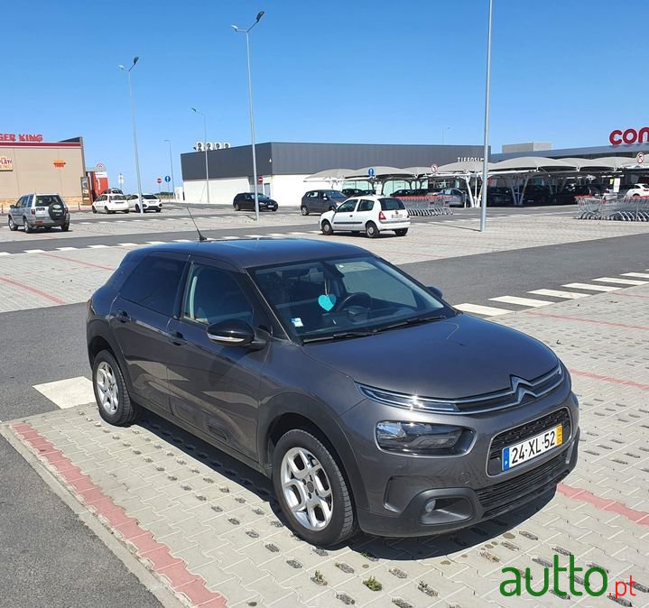 2019' Citroen C4 Cactus photo #1