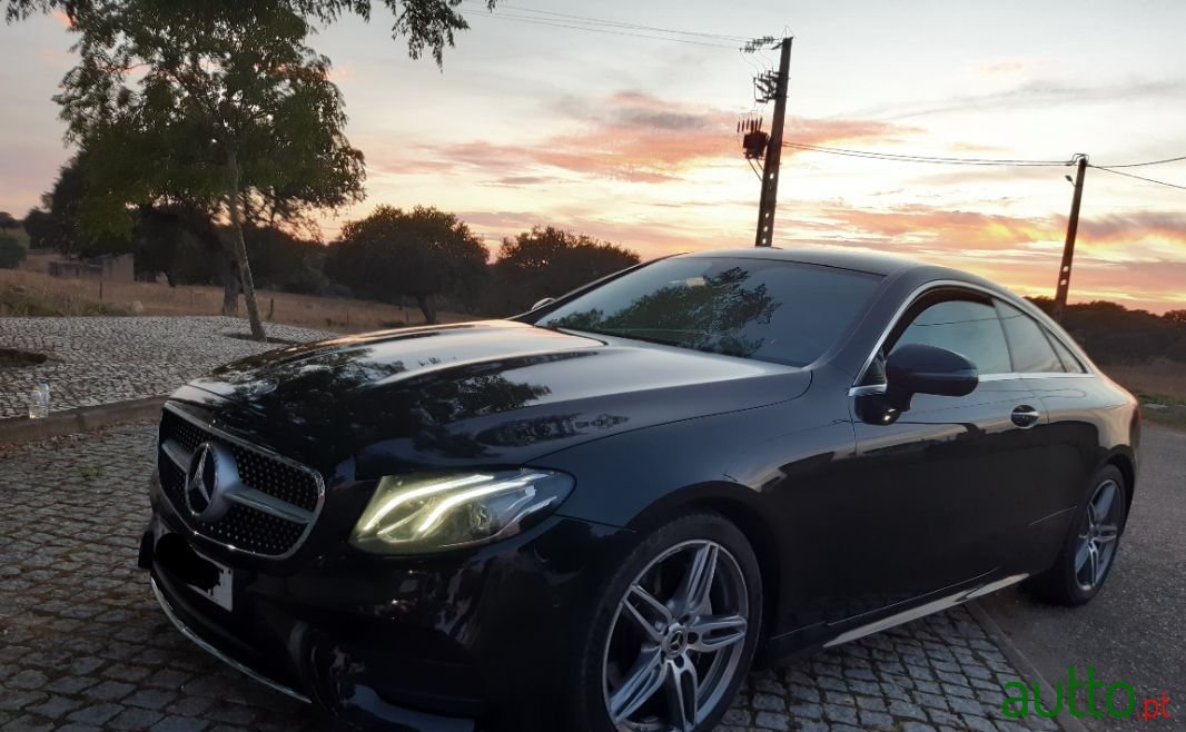 2017' Mercedes-Benz E-220 photo #4