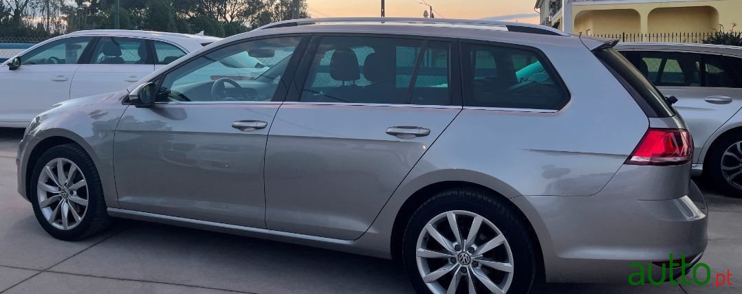 2017' Volkswagen Golf Variant photo #2