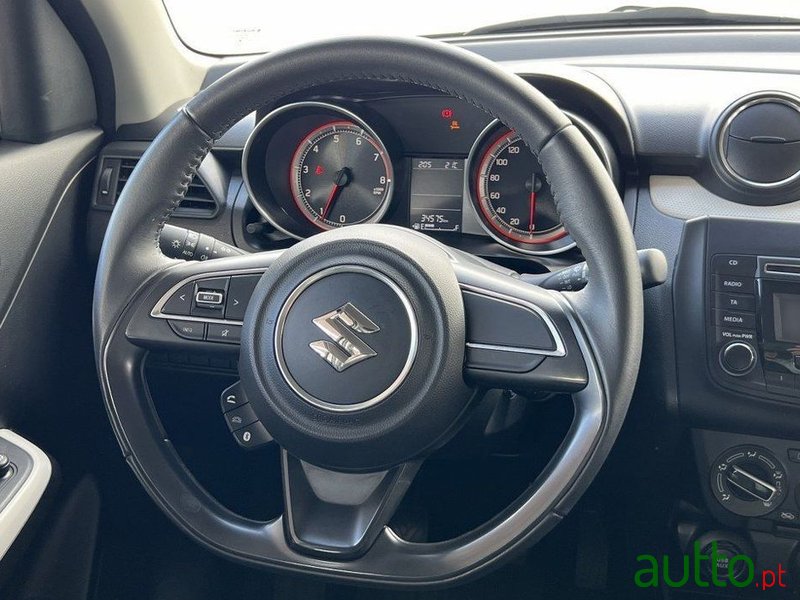 2019' Suzuki Swift photo #6