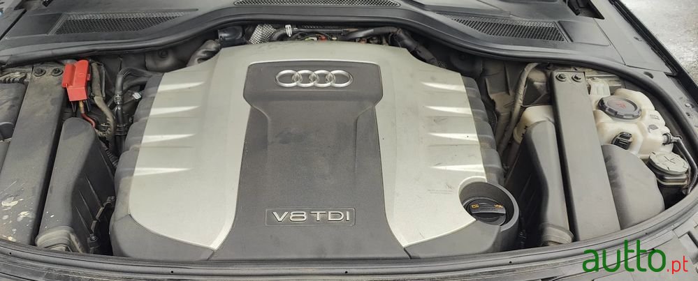 2012' Audi A8 photo #5