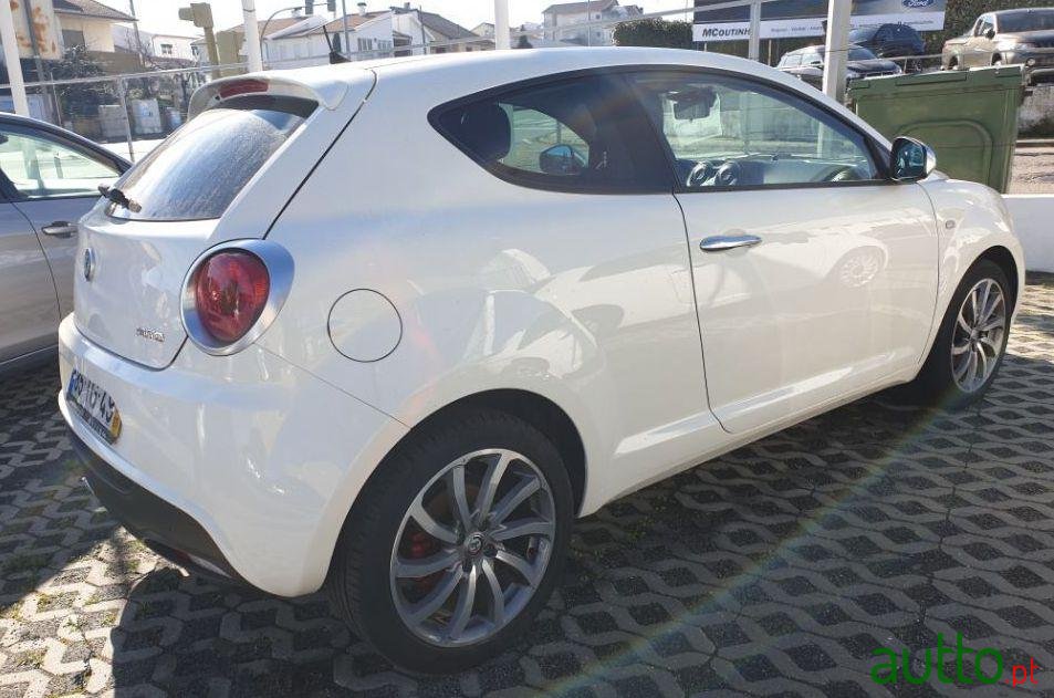 2017' Alfa Romeo MiTo 1.3 Jtdm photo #2
