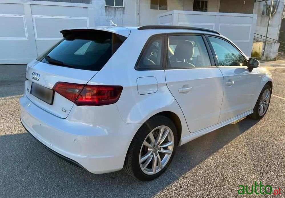 2013' Audi A3 Sportback photo #5