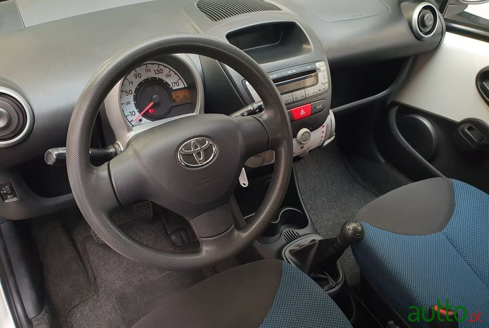 2013' Toyota Aygo 1.0 + Ac photo #3