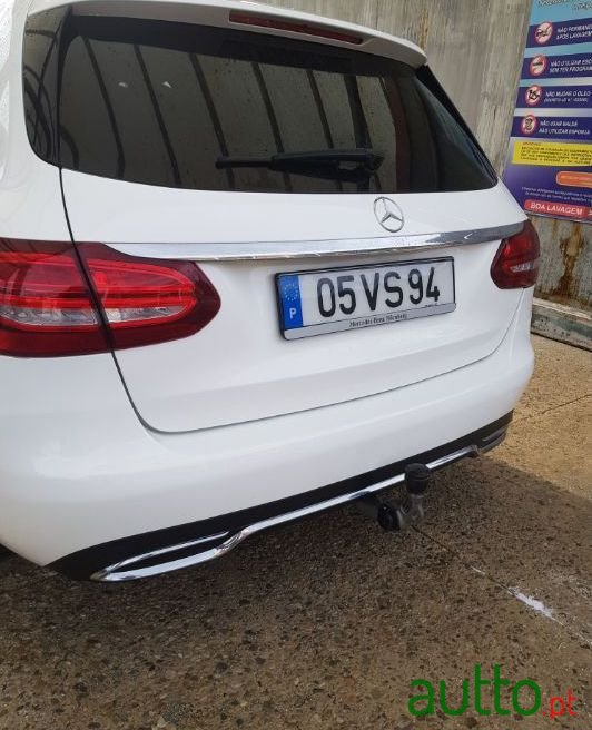 2015' Mercedes-Benz C-220 photo #3