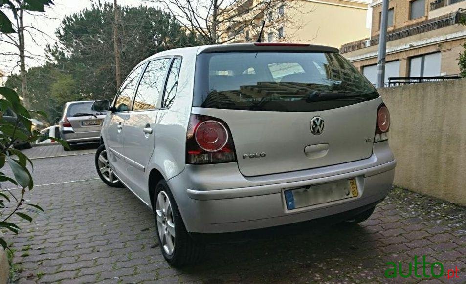2008' Volkswagen Polo photo #3