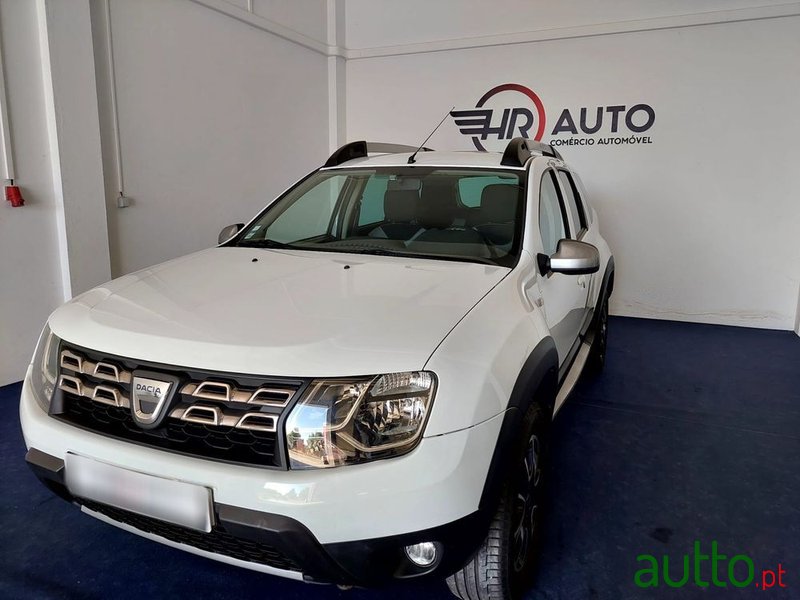 2015' Dacia Duster 1.5 Dci Prestige photo #2