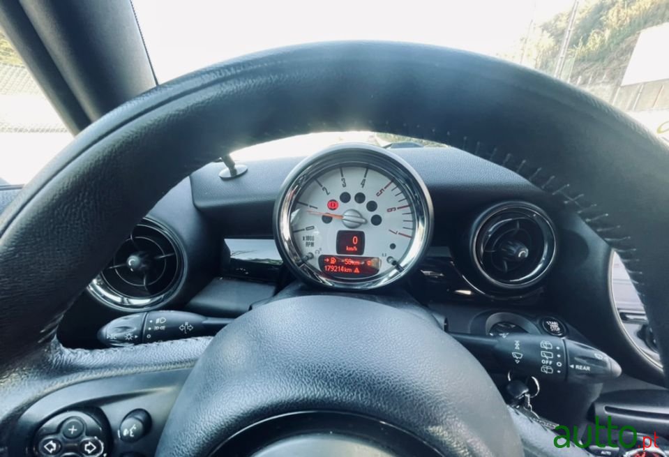 2012' MINI Cooper photo #4