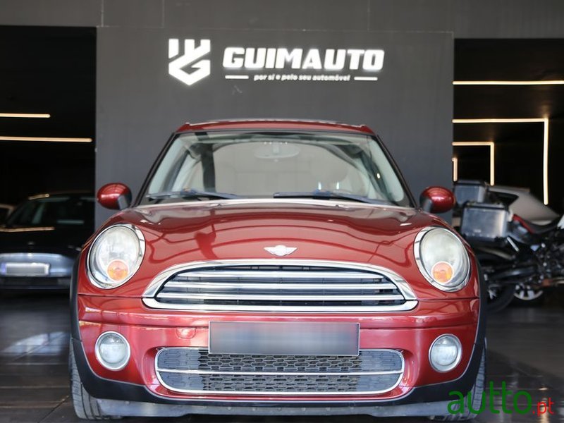 2008' MINI Clubman Cooper D photo #2