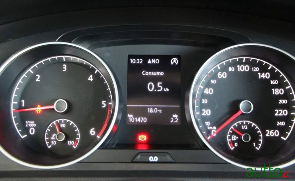 2019' Volkswagen Golf photo #6