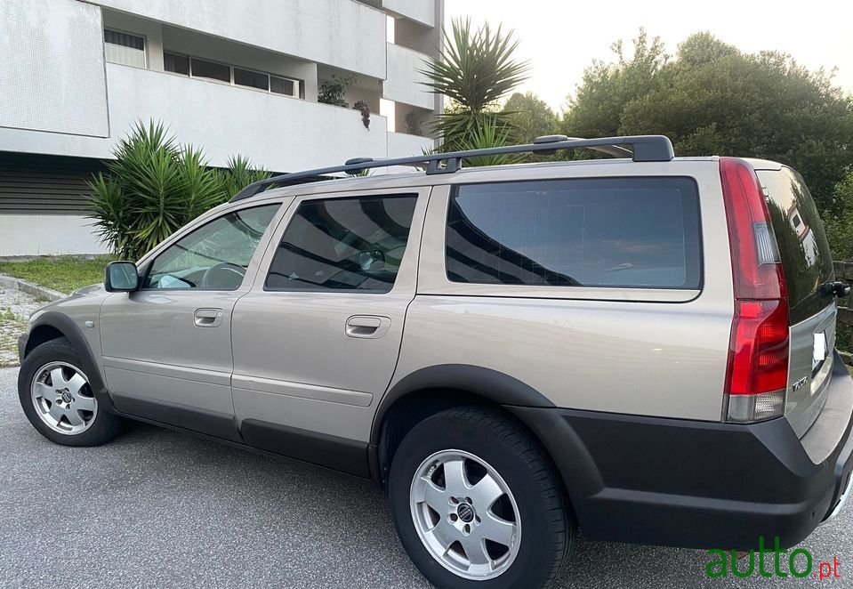 2004' Volvo Xc-70 photo #2